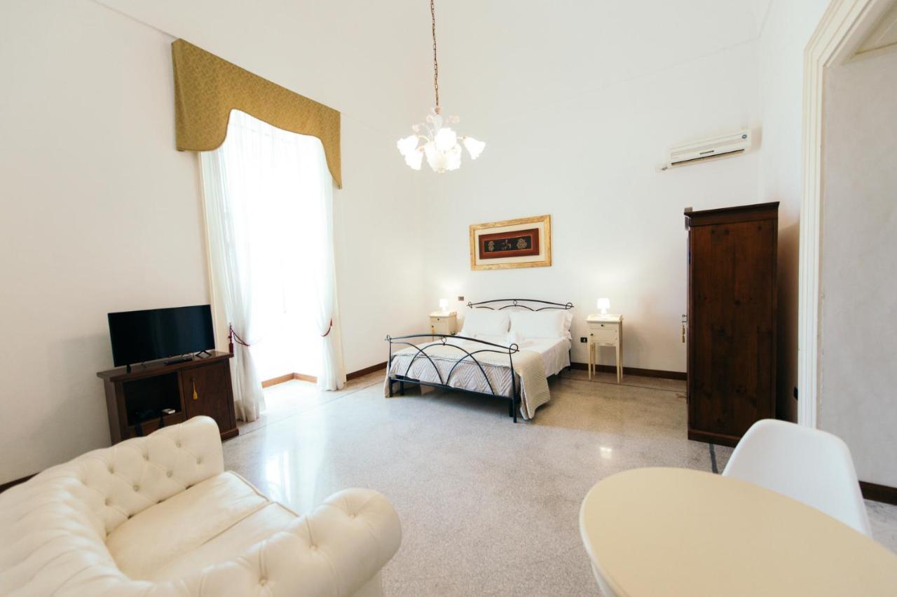 Palazzo Scarciglia Hotel Минервино ди Лече Екстериор снимка
