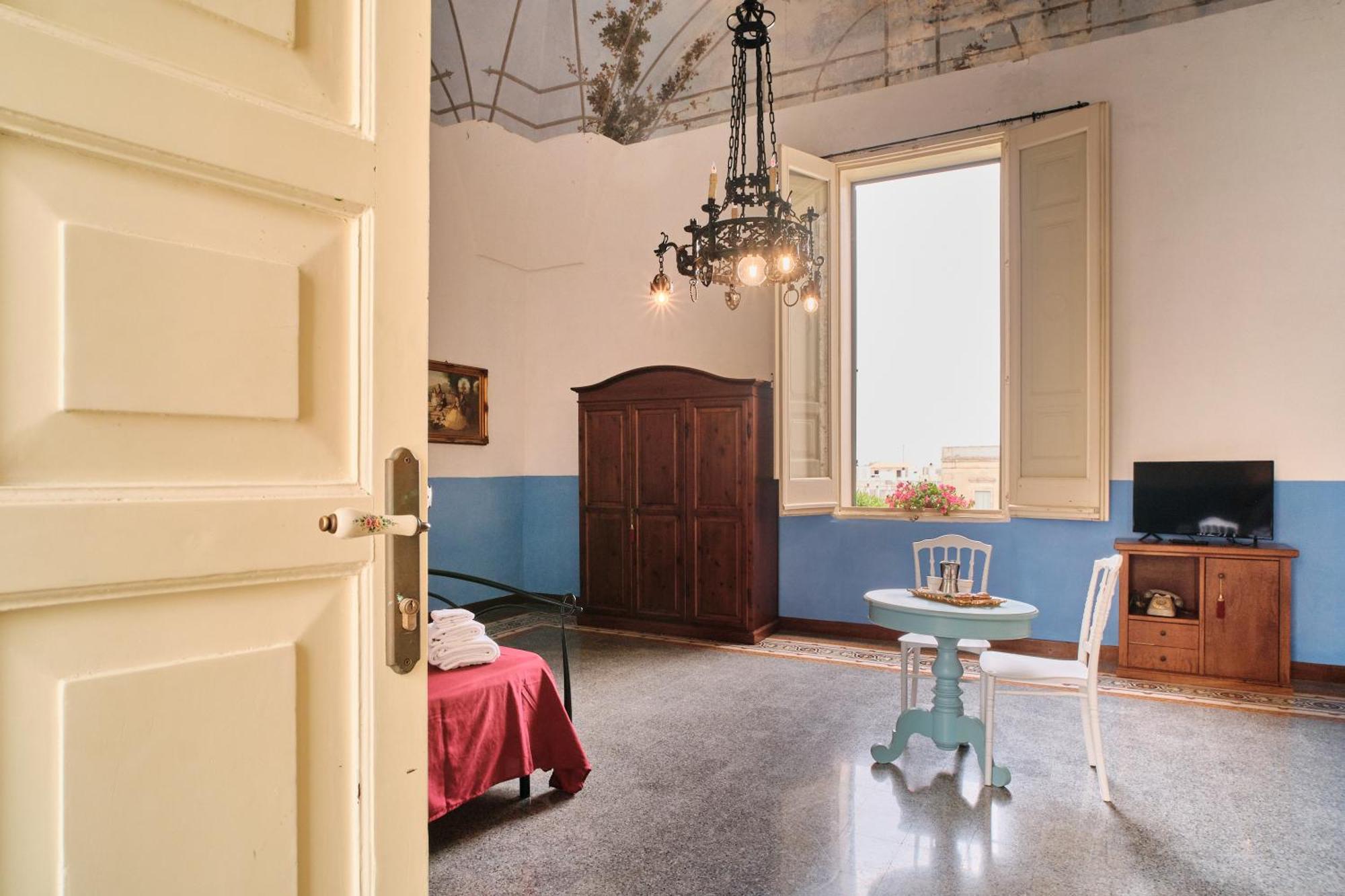 Palazzo Scarciglia Hotel Минервино ди Лече Екстериор снимка