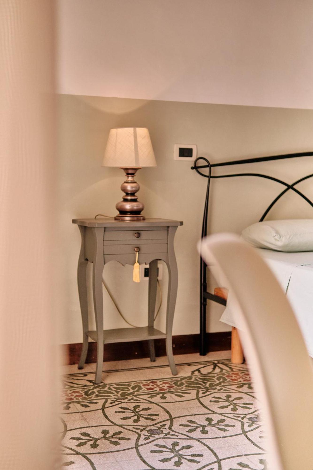 Palazzo Scarciglia Hotel Минервино ди Лече Екстериор снимка