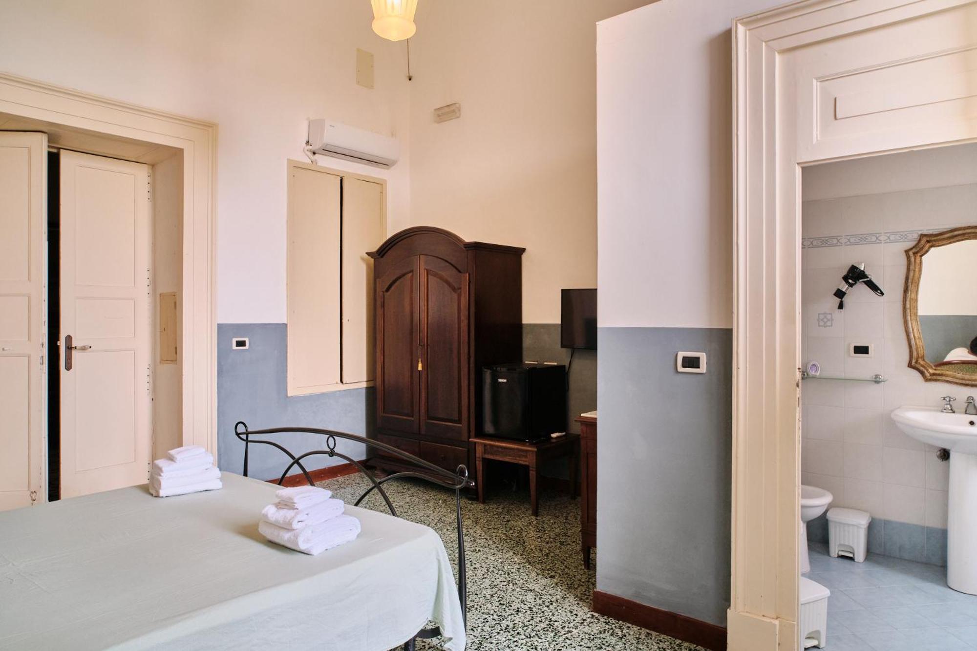 Palazzo Scarciglia Hotel Минервино ди Лече Екстериор снимка