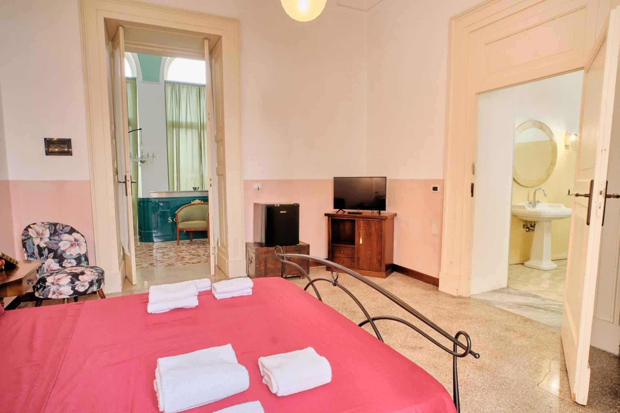 Palazzo Scarciglia Hotel Минервино ди Лече Екстериор снимка