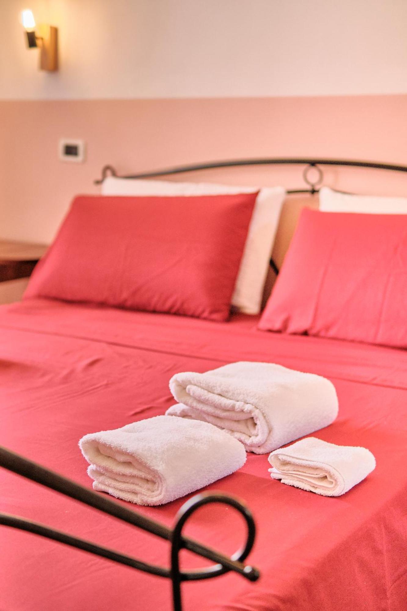 Palazzo Scarciglia Hotel Минервино ди Лече Екстериор снимка